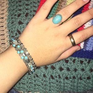 Faux Turquoise Ring and matching bangle braclet❤️️